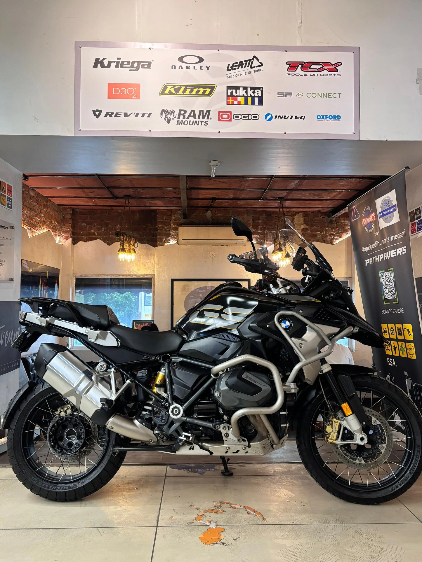BMW R1250 GS (2020 - DL REGISTERED) FOR SALE