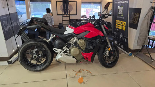 Ducati Streetfighter V4 (2024 - DL REGISTERED) FOR SALEÂ
