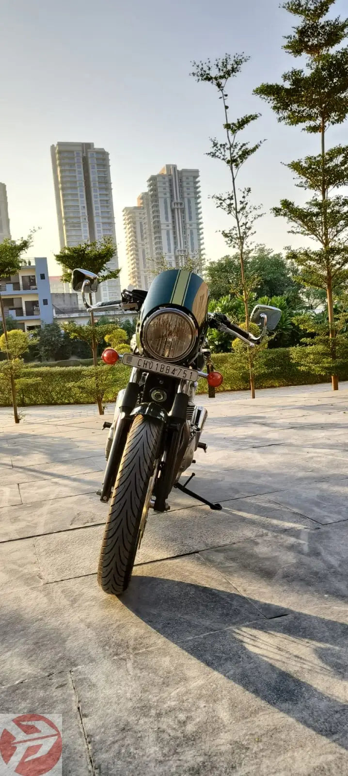Triumph Thruxton 900 (2015 - Chandigarh Registered) For Sale