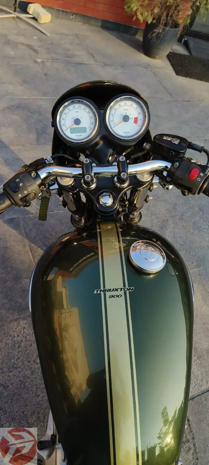 Triumph Thruxton 900 (2015 - Chandigarh Registered) For Sale