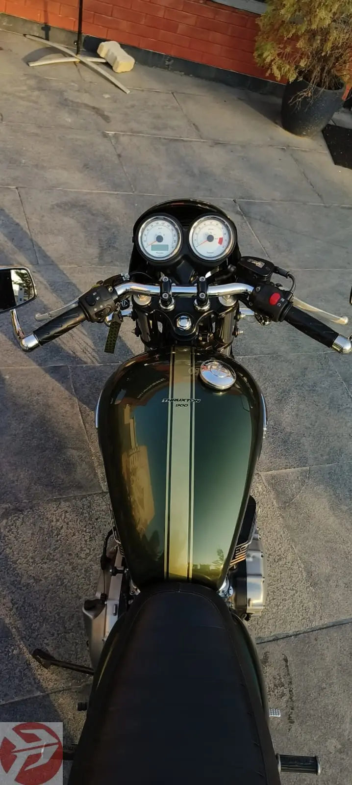 Triumph Thruxton 900 (2015 - Chandigarh Registered) For Sale