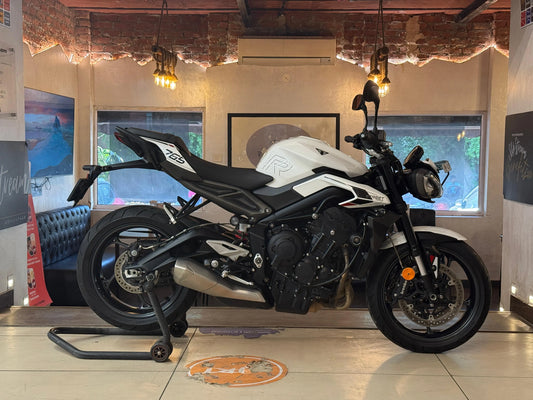 Triumph Street Triple 765 R- 2023 White (U.P Registered for Sale) Pathpavers Garage