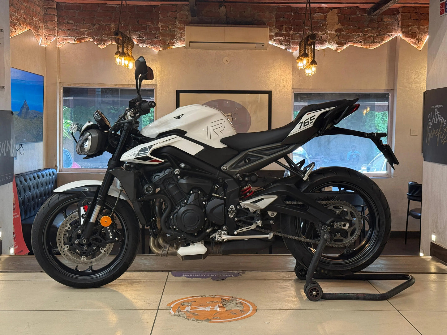 Triumph Street Triple 765 R- 2023 White (U.P Registered for Sale) Pathpavers Garage