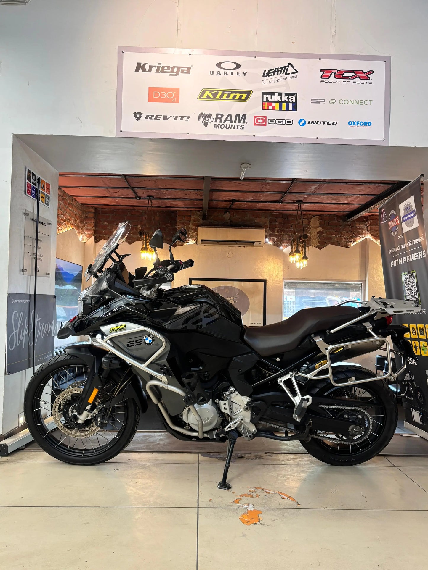 BMW F850 GSA (2022- KARNATAKA REGISTERED) FOR SALE 