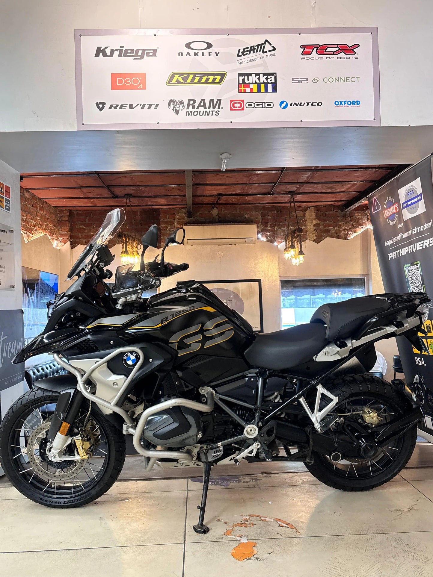 BMW R1250 GS (2020 - DL REGISTERED) FOR SALE 