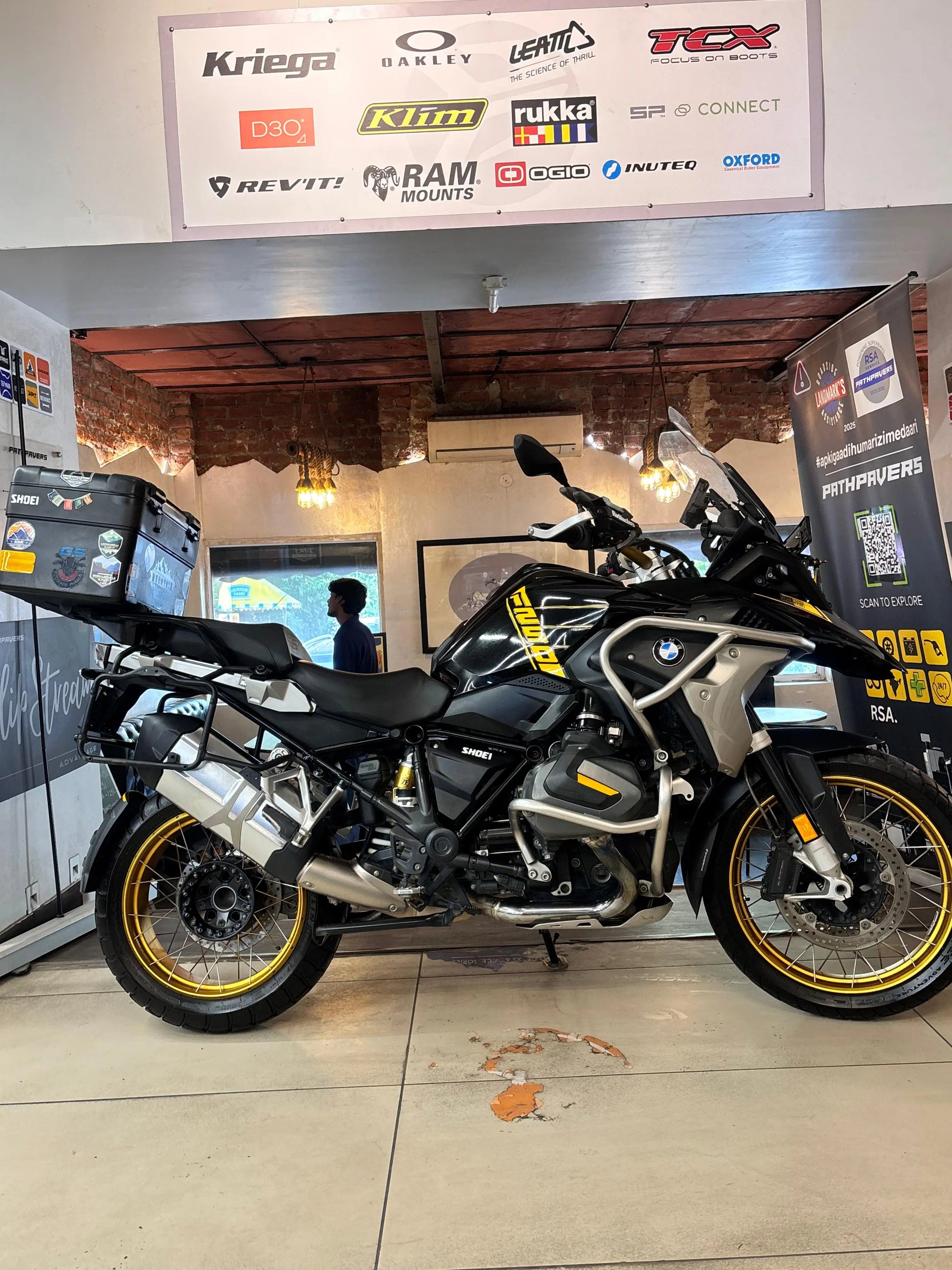 BMW R1250 GS (2022- PUNJAB REGISTERED) FOR SALE 
