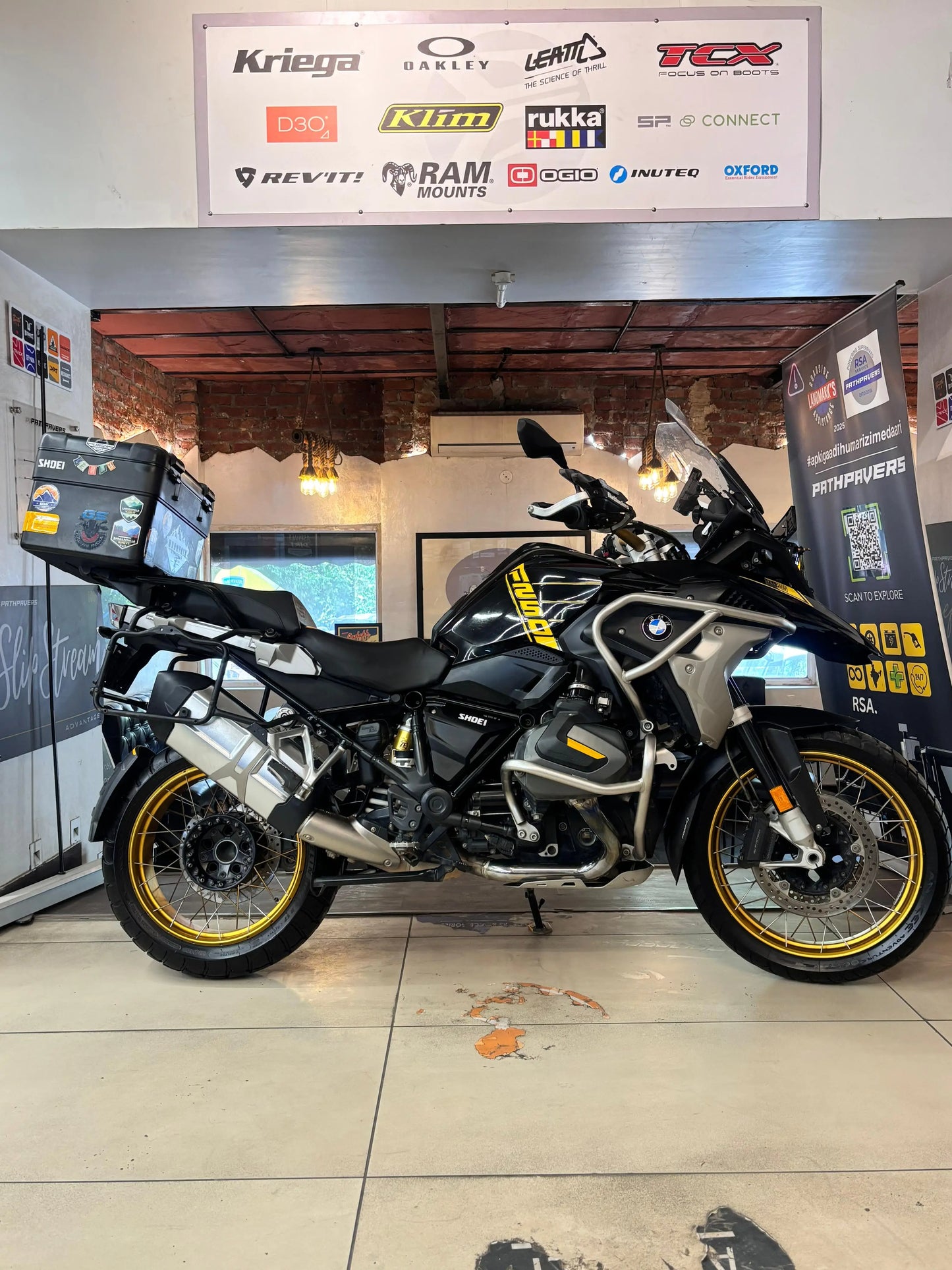 BMW R1250 GS (2022- PUNJAB REGISTERED) FOR SALE 