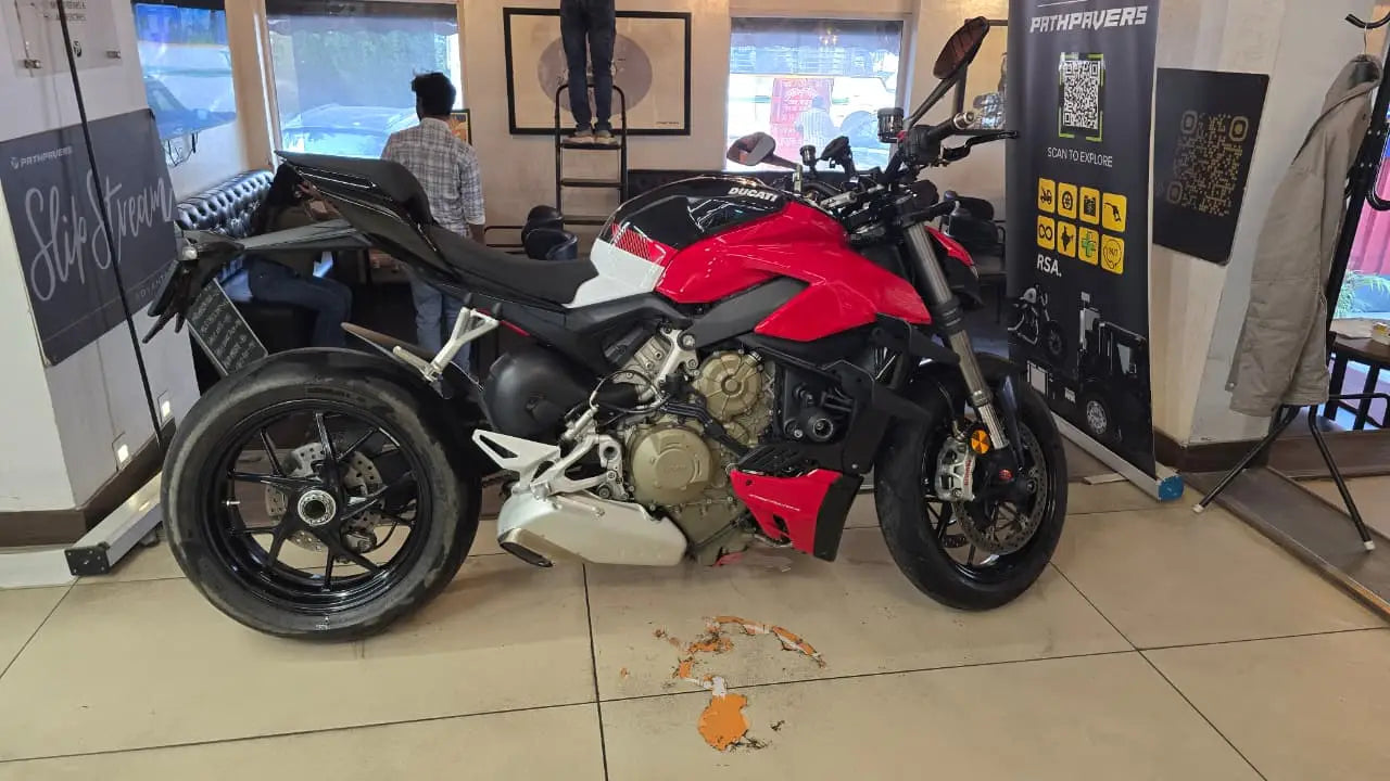 Ducati Streetfighter V4 (2024 - DL REGISTERED) FOR SALE 