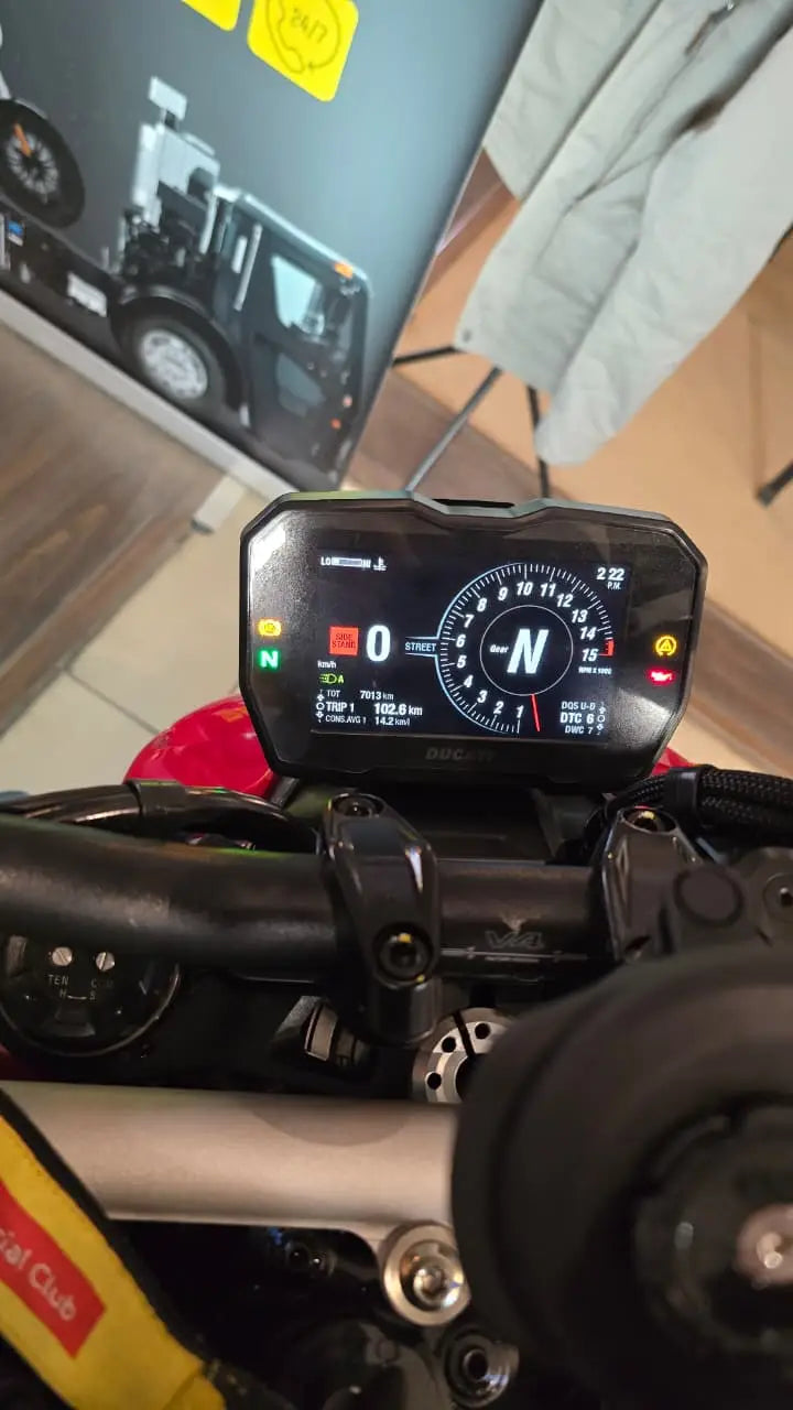 Ducati Streetfighter V4 (2024 - DL REGISTERED) FOR SALE 