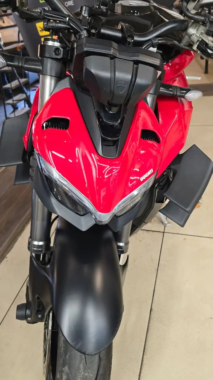 Ducati Streetfighter V4 (2024 - DL REGISTERED) FOR SALE 