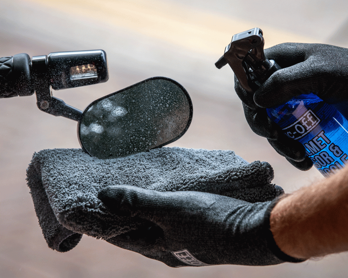 Muc-Off Helmet, Visor & Goggle Cleaner – 250ml Muc-Off