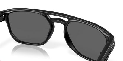 Oakley Latch™ Beta- prizm black polarized Lenses,  matte black Frame 