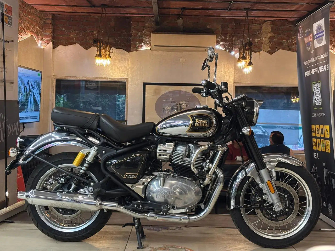 Royal Enfield Classic 650 (2025 - U.P Registered) For Sale 