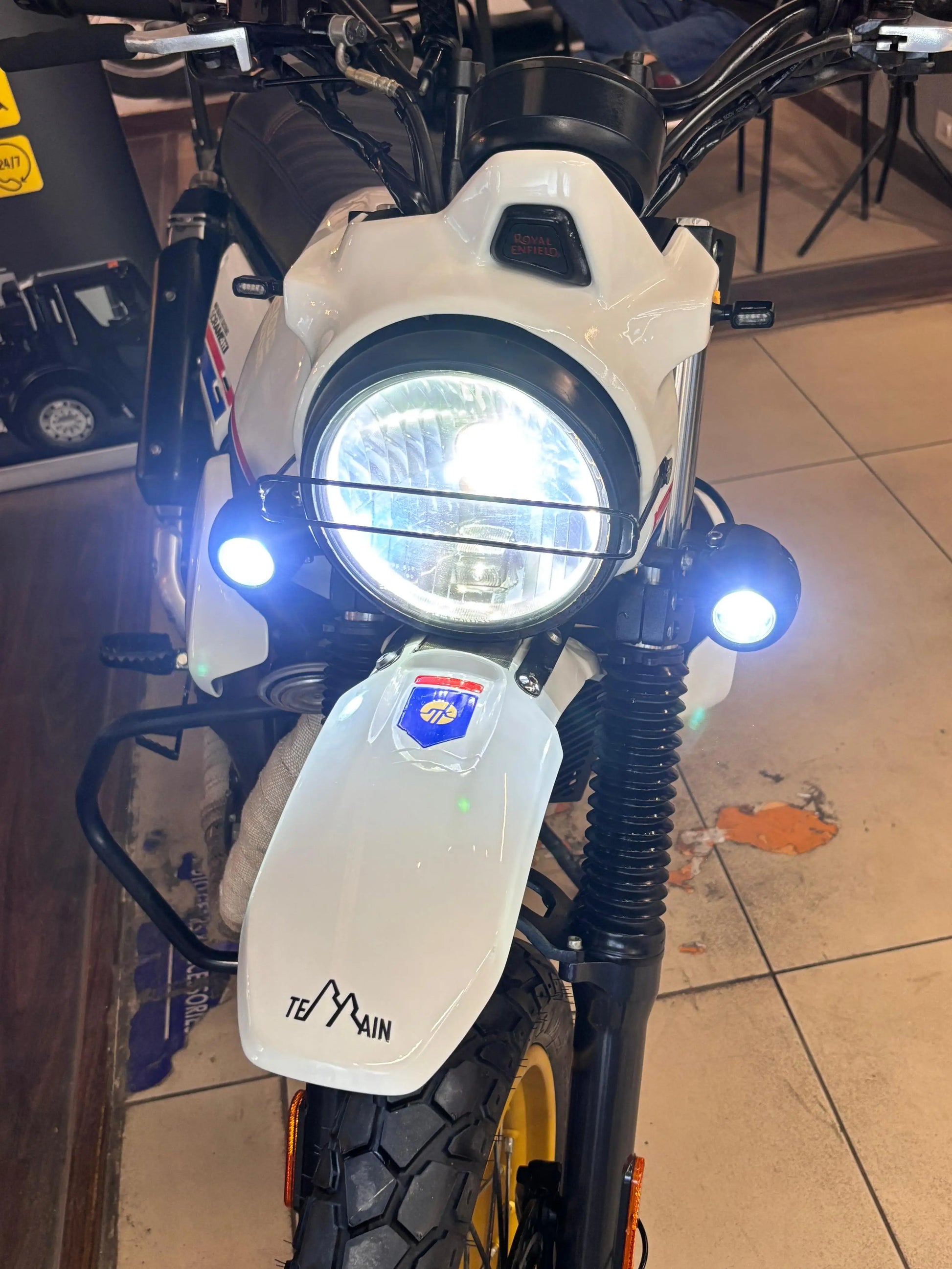 Royal Enfield Scram 411 (2022 - UP REGISTERED) FOR SALE 