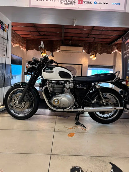Triumph Bonneville T120 (2017- DL REGISTERED) FOR SALE 