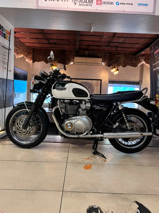 Triumph Bonneville T120 (2017- DL REGISTERED) FOR SALE 