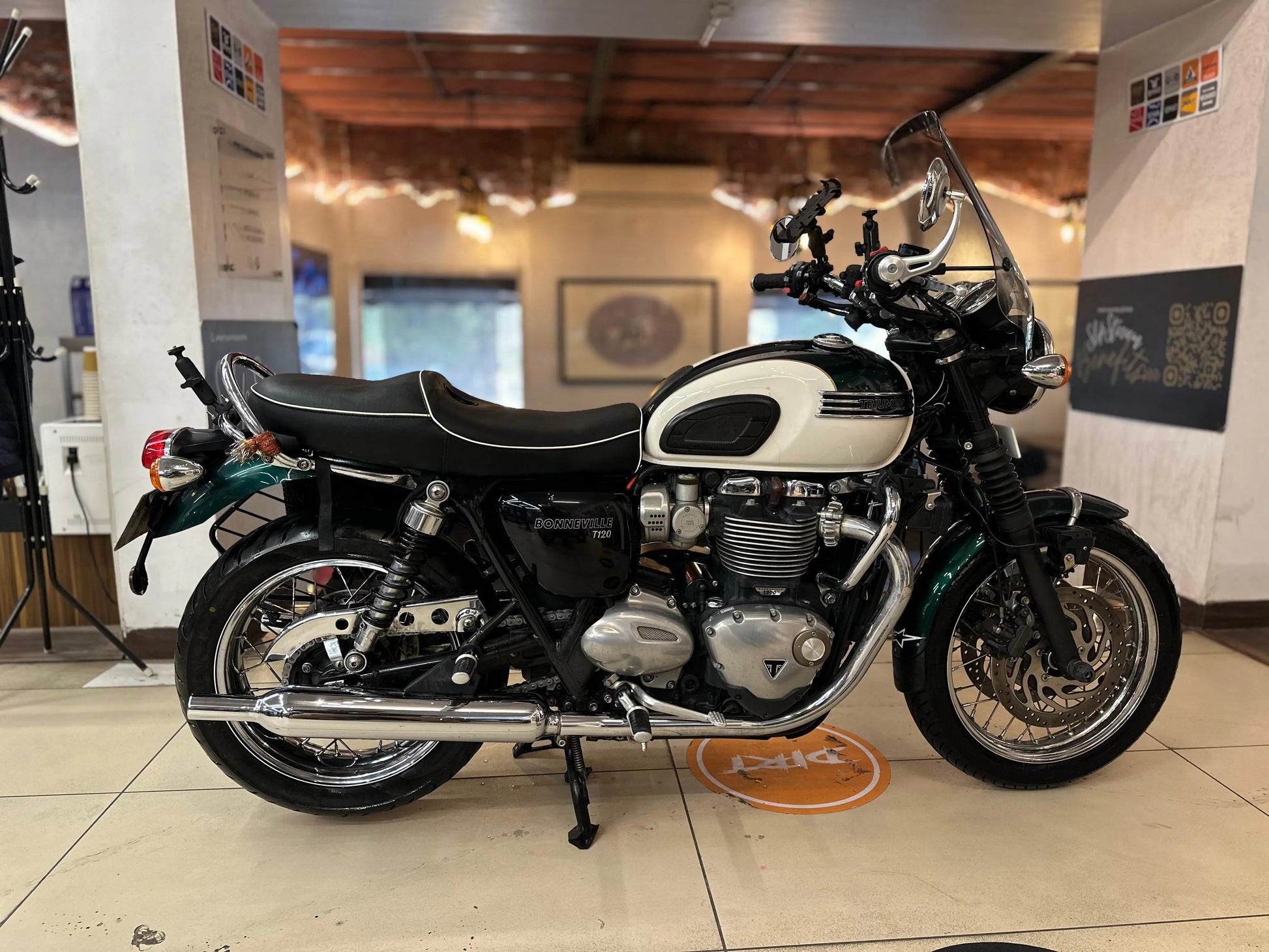 Triumph Bonneville T120 2019 (JHARKHAND REGISTERED) FOR SALE Pathpavers Garage