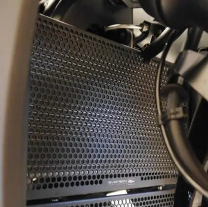 Evotech Performance Yamaha YZF-R3 Radiator Guard (2015 - 2018) 
