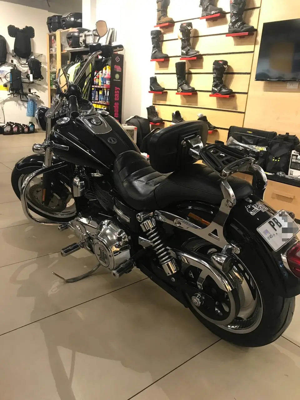 Harley Davidson SuperGlide Custom For Sale (2013 Registered) 