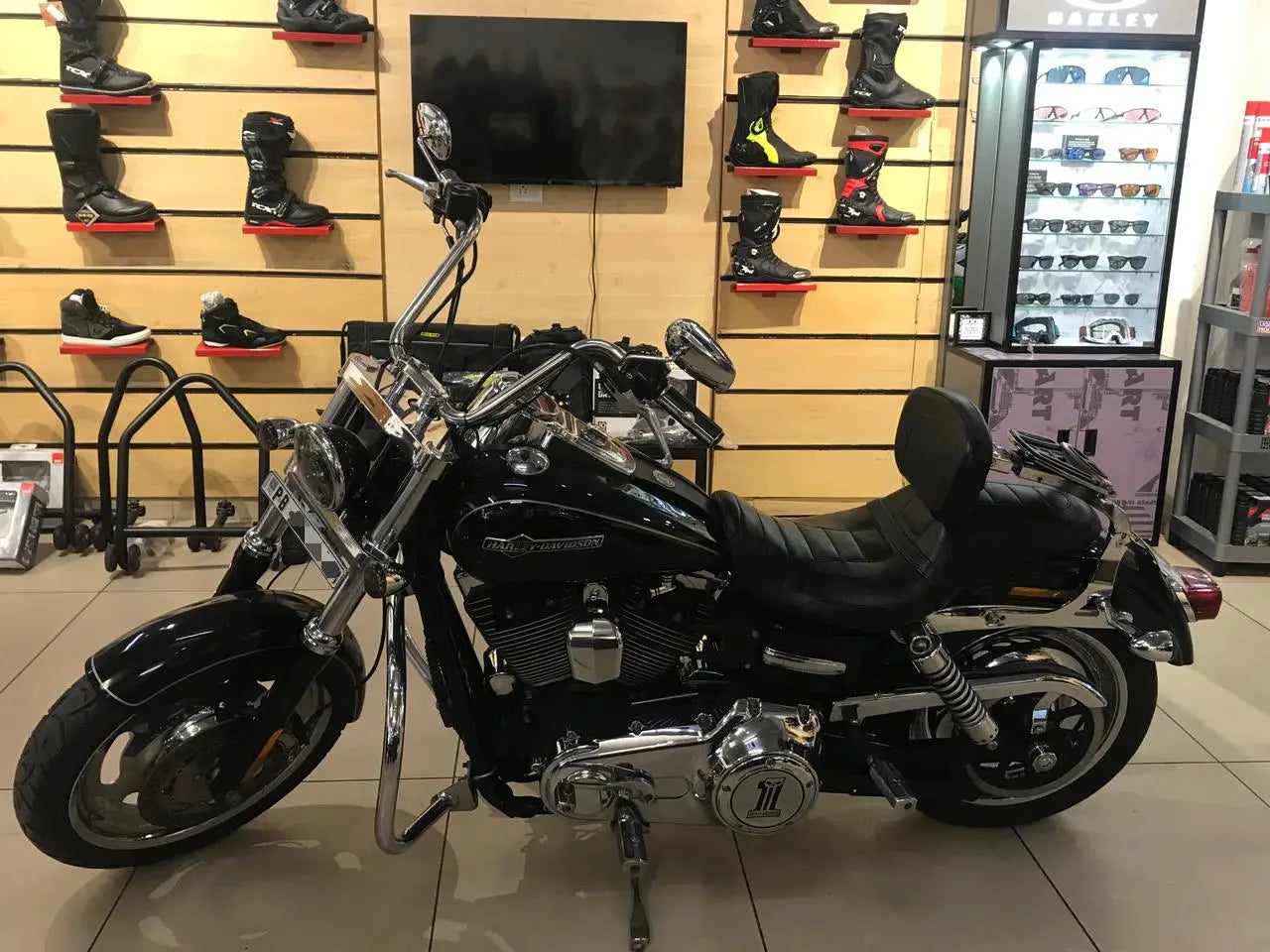 Harley Davidson SuperGlide Custom For Sale (2013 Registered) 