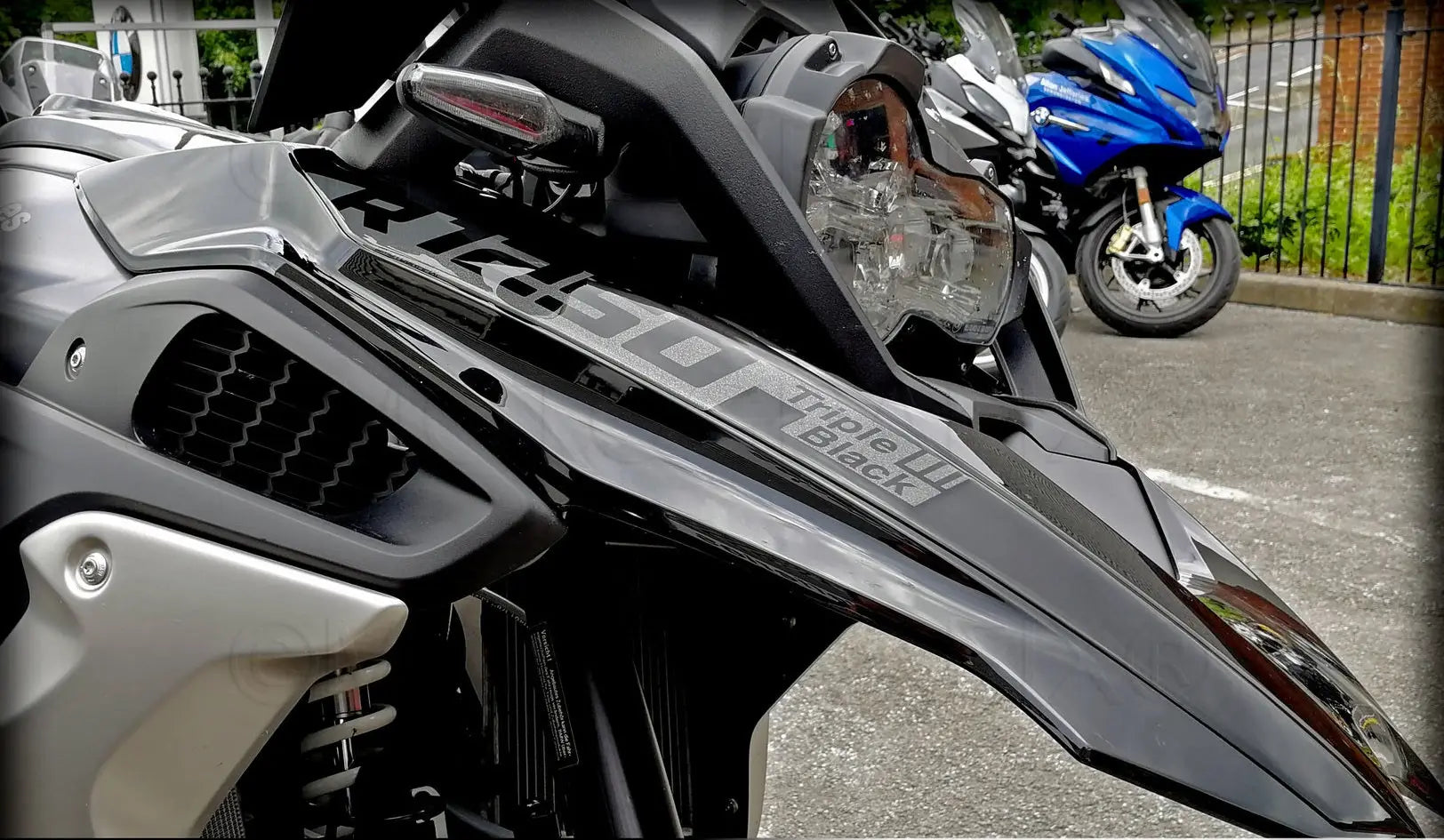 Motografix Beak Paint Protector For BMW R1250GS Exclusive (2018-20) 