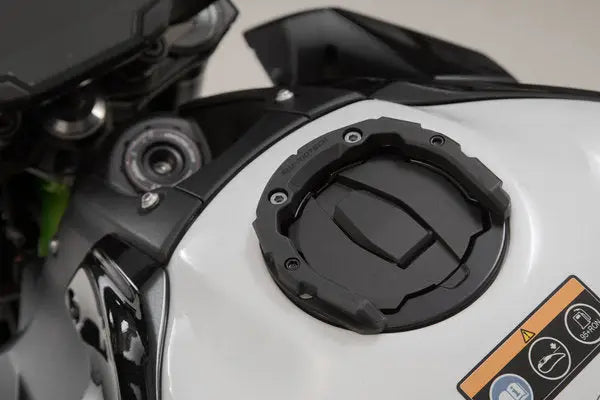 SW Motech EVO tank ring Kawasaki Z650 / Ninja 650 (16-) 